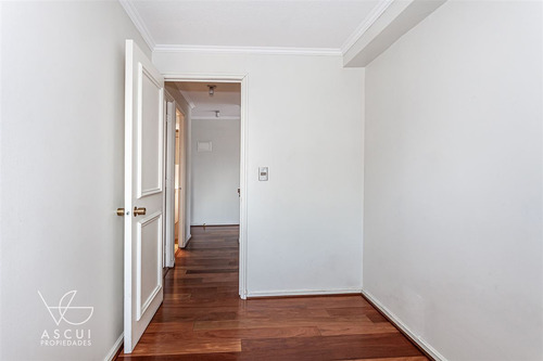 Departamento En Venta De 2 Dorm. En Las Condes