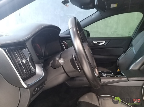 Volvo S60 2.0 T8 Polestar Engineered