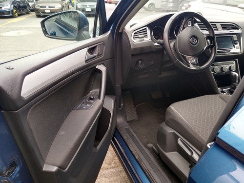 Volkswagen Tiguan Trendline Plus 5 Pasajeros Azul 2019 Promo