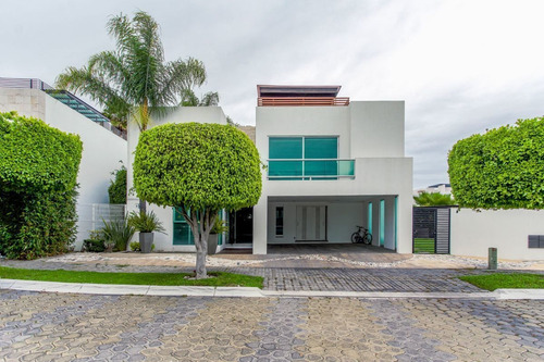 Imagen 3 de 30 de Residencia En Venta En Clúster 444, Lomas De Angelópolis