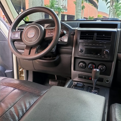 Imagen 9 de 11 de Jeep Cherokee Kk 2013
