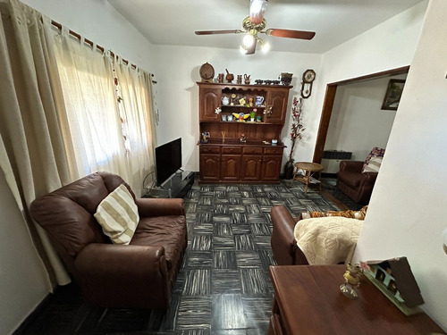 Casa En Venta 4 Dormitorios Y Cochera Moreno