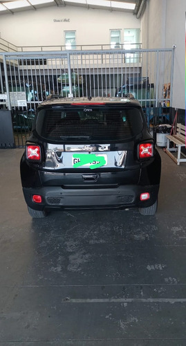 Jeep Renegade 1.8 Flex Aut. 5p