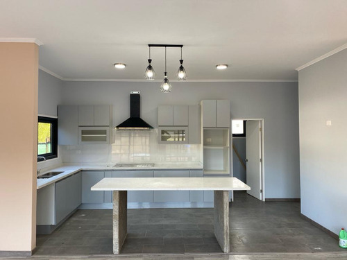 Casa Nueva Con Excelente Ubicación