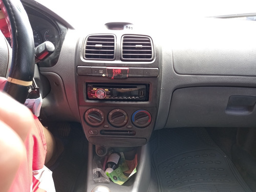 Imagen 5 de 8 de Hyundai Accent Coreana