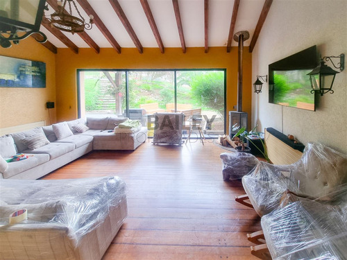 Casa En Arriendo De 5 Dorm. En Viña Del Mar