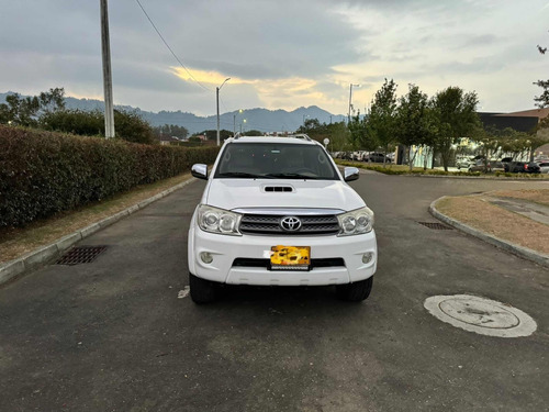 Toyota Fortuner 3.0 Sr5