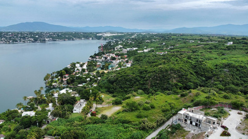 Terreno Con Vista Al Lago De Tequesquitengo