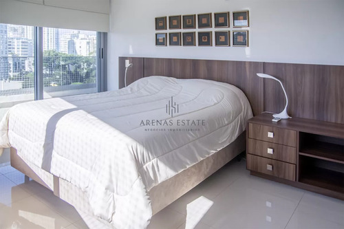 Apartamento En Venta En Torre Esmeralda De 3 Dormitorios , En Punta Del Este