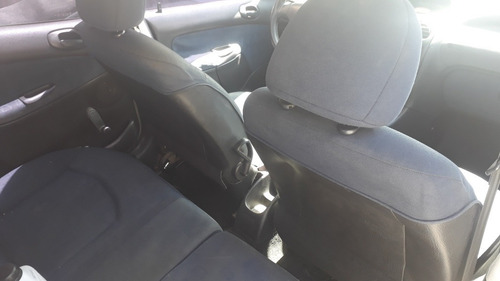 Peugeot 206 2003 1.6 16v Soleil 5p