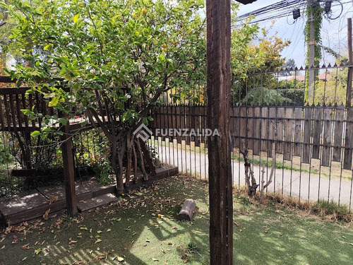 Casa En Venta De 3 Dorm. En Ñuñoa