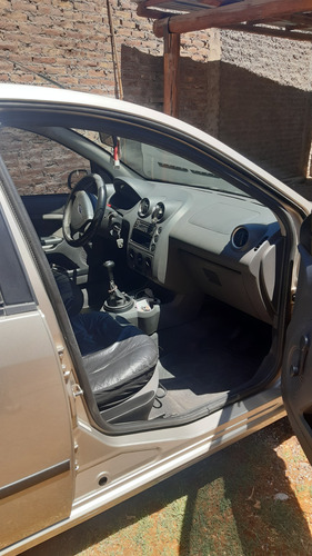 Ford Fiesta Max 1.6 Max Amb