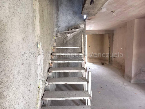 Casa En Venta En Sector La Ensenada Primer Piso Cuenta Dos Habitaciones; Una Principal Con Baño Y Vestier, Y La Segunda Habitación Con Baño Gabriela C.
