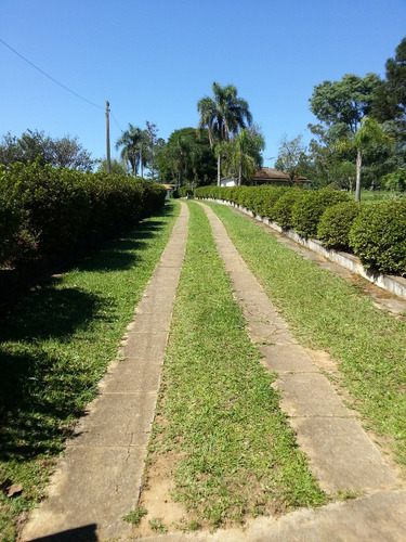 Vendo Chácara Terreno Limpo P/ Plantio Construção De Chalés Ou Centro De Distribuição Com 2 Casas Simples Em São Roque A 3km Estrada Do Vinho E Vinícola Góes Excelente Localização Acesso Fácil Estrada