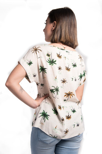 Imagen 2 de 2 de Blusa Manga Corta Cuello Redondocon Argolla En Escote
