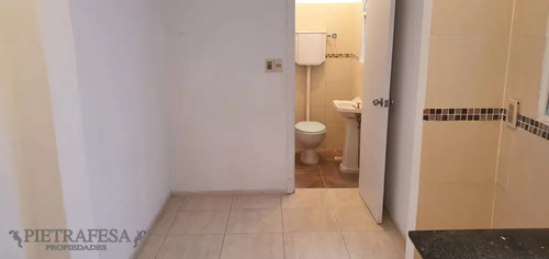 Apartamento En Venta 2 Dormitorios, 2 Baños, Terraza- Cerro Largo- Centro