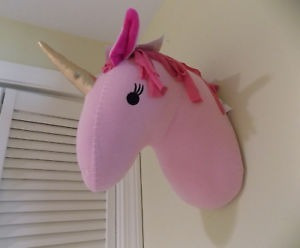 Unicornios De Pared (taxidermia En Tela)