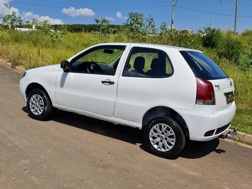 Imagem 10 de 12 de Fiat Palio 2016 1.0 Fire Flex 3p