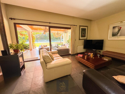 Gran Casa Con Piscina Y Jardines 5d+4b+5e - Las Pircas