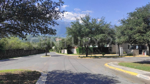 Terreno Residencial En Venta En El Uro , Priv. Abedul Laderas