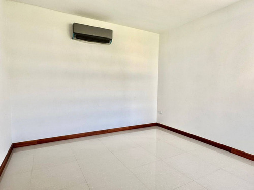 Moderno E Impecable Townhouse En El Conjunto Residencial Villas Magdalena