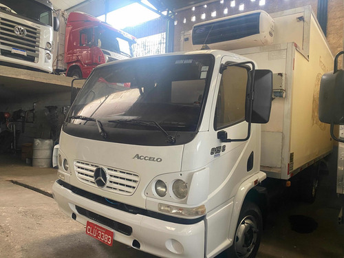 Mercedes Acelo 915 2011 11 Bau Refrigerado 105000 Chassis