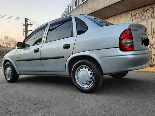 Imagem 5 de 9 de Chevrolet Corsa Classic 2008 1.0 Spirit Flex Power 4p