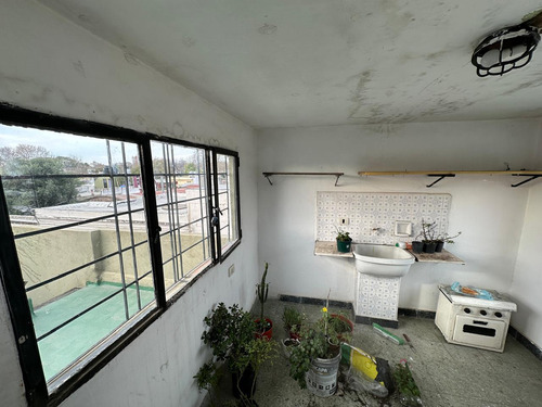 Venta Casa A Reciclar En Planta Alta Rosario - Echesortu