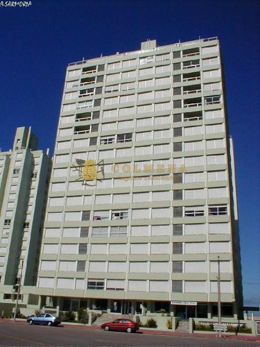 Apartamento En Venta Y Alquiler. Excelente Ubicación- Ref: 3383