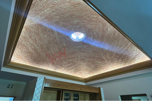 Espectacular Casa En Venta En San Isidro, Con Un Enorme Jardin Y Alberca.
