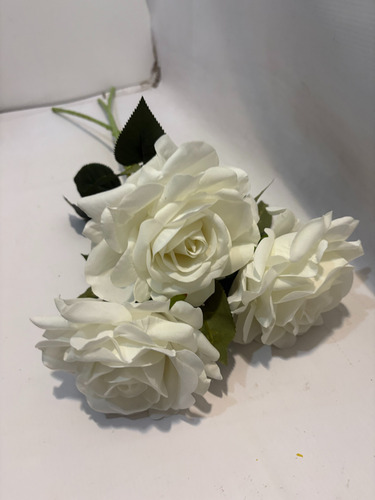 Vara Rosa Artificial Tela Terciopelo X 10 Unidades Blanca Blanco