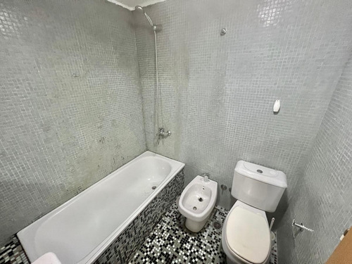 Imagen 9 de 22 de Súper Interesante!! Moderno 2 Ambientes Al Frente Con Balcón Y Patio En Belgrano R.