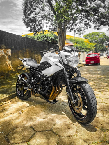 Imagem 5 de 11 de Yamaha Xj6n Abs Branca