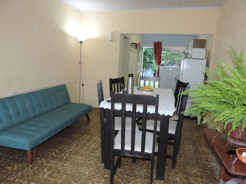 Casa En Alquiler Por Día Con Patio Verde