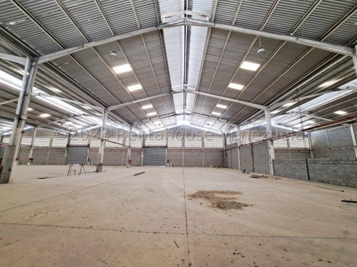 Gisselle Lobo Tiene Excelente Galpon En Alquiler En Barquisimeto Zona Industrial 2000 Metros Cuadrados Vigilancia Privada 24 Horas Camaras De Seguridad Tanque Subterraneo 450 Mil Litros 2 5 1 0 3 3 8