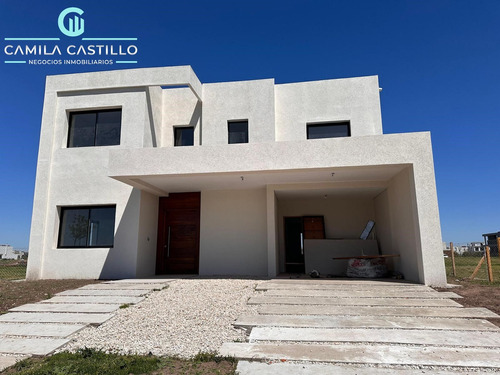 Venta Casa 4 Dormitorios Puertos Del Lago - Muelles Con Cochera