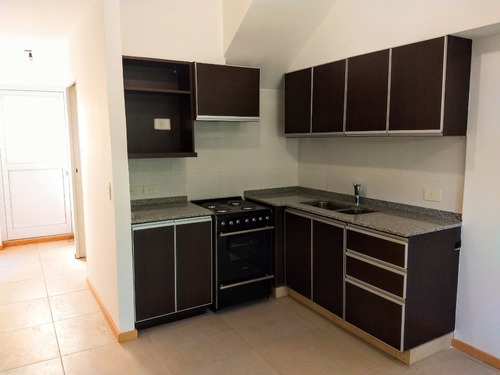 Imagen 2 de 13 de Venta O Permuta Departamento Duplex 2 Ambientes Al Frente C/ Patio Y 2 Cocheras A Estrenar