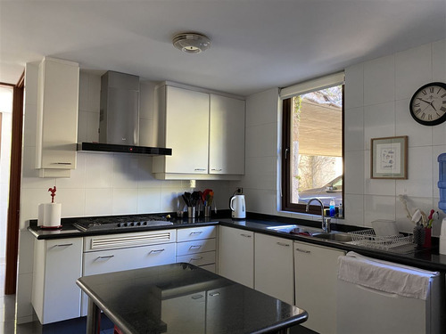 Casa En Venta De 8 Dorm. En Zapallar Primera Linea