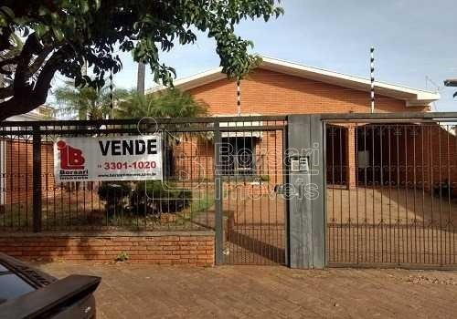 Imagem 1 de 6 de Venda De Casas / Padrão Na Cidade De Araraquara 7165
