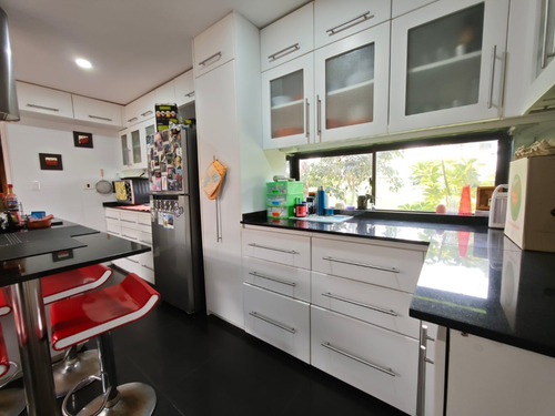 Broker Bosques 5d-5b-sala Estar- Piscina - Patio