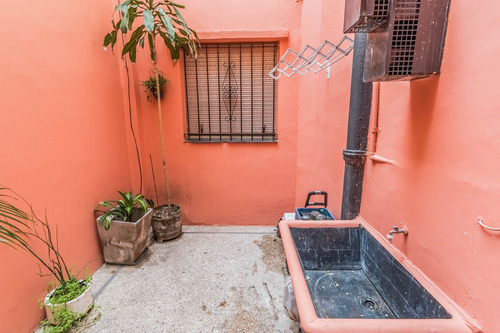 Ph En Venta En Almagro, Capital Federal, Buenos Aires. 3 Ambientes. Apto Credito. Bajas Expensas. Planta Baja