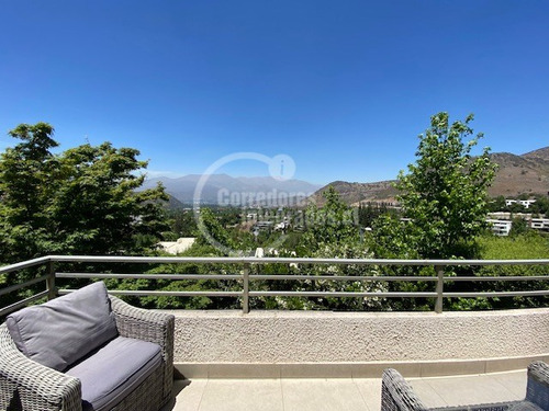 Casa En Venta De 4 Dorm. En Lo Barnechea Condominio
