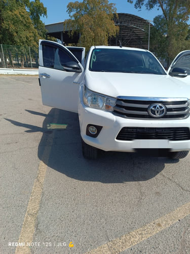 Toyota Hilux sr 2.7 Cabina Doble Sr Mt