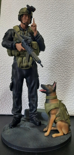 Figura Operador Geof K9 Pfa - 25 Cms - Impresion 3d