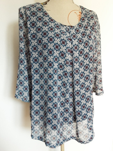 Imagen 9 de 10 de Blusa Estampada Modelo Cerrada, Manga Ajustable 3/4, Talla M