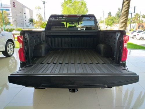 Imagen 12 de 14 de Chevrolet Cheyenne 6.2 2500 Doble Cab High Country 4x4 At