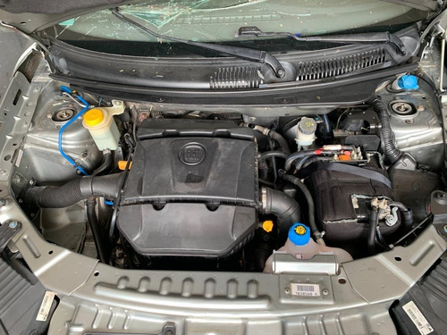 Imagen 14 de 16 de Fiat Grand Siena Essence 1.6 16v 2013 -chocado-