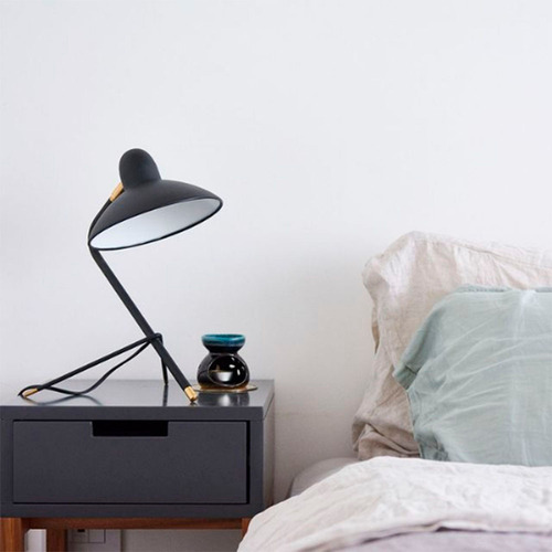 Lampara De Mesa Velador Julia Led Colores Diseño Buena Luz Estructura Negro
