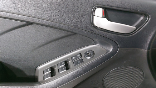 Kia Forte 2.0 L