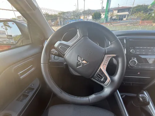 Mitsubishi L200 2.4 Glx Cabina Doble 4x2 Mt
